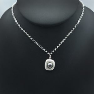 Stepping Stone Silver Pearl Necklace Peacock